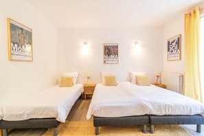 4 Schlafzimmer, Bügeleisen/Bügelbrett, Reisekinderbett, WLAN