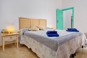 1 camera, ferro/asse da stiro, Wi-Fi gratuito, lenzuola