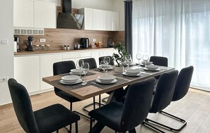 Dining - Lovely home in Vodnjan with sauna (Vodnjan)