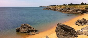 Holiday Home 'Maison De Charme - 400m Plage' with Private Terrace, Private Garden and Wi-Fi