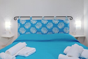 2 chambres, fer et planche à repasser, draps fournis