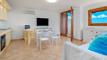 2 Schlafzimmer, Bügeleisen/Bügelbrett, Bettwäsche