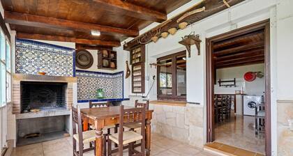 Country House 'Benjamin' with Lake View, Private Pool and Wi-Fi