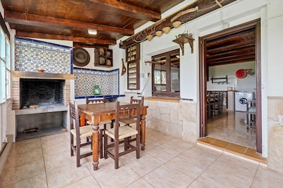 Country House 'Benjamin' with Lake View, Private Pool and Wi-Fi