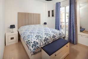1 bedroom, iron/ironing board, free WiFi, bed sheets - Apartment 'Ático El Morche' with Sea View, Wi-Fi and Air Conditioning (El Morche - Torrox Costa)