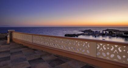 Villa 'Mikis La Scala Luxury Villas' with Sea View, Wi-Fi and Air Conditioning