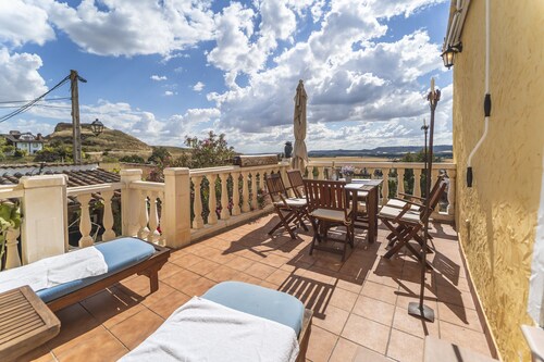 Holiday Home 'Mirador De Cerrato' with Private Terrace, Balcony and Wi-Fi