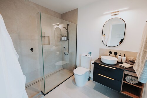 Ahuru House a touch of luxury - Tui Room
