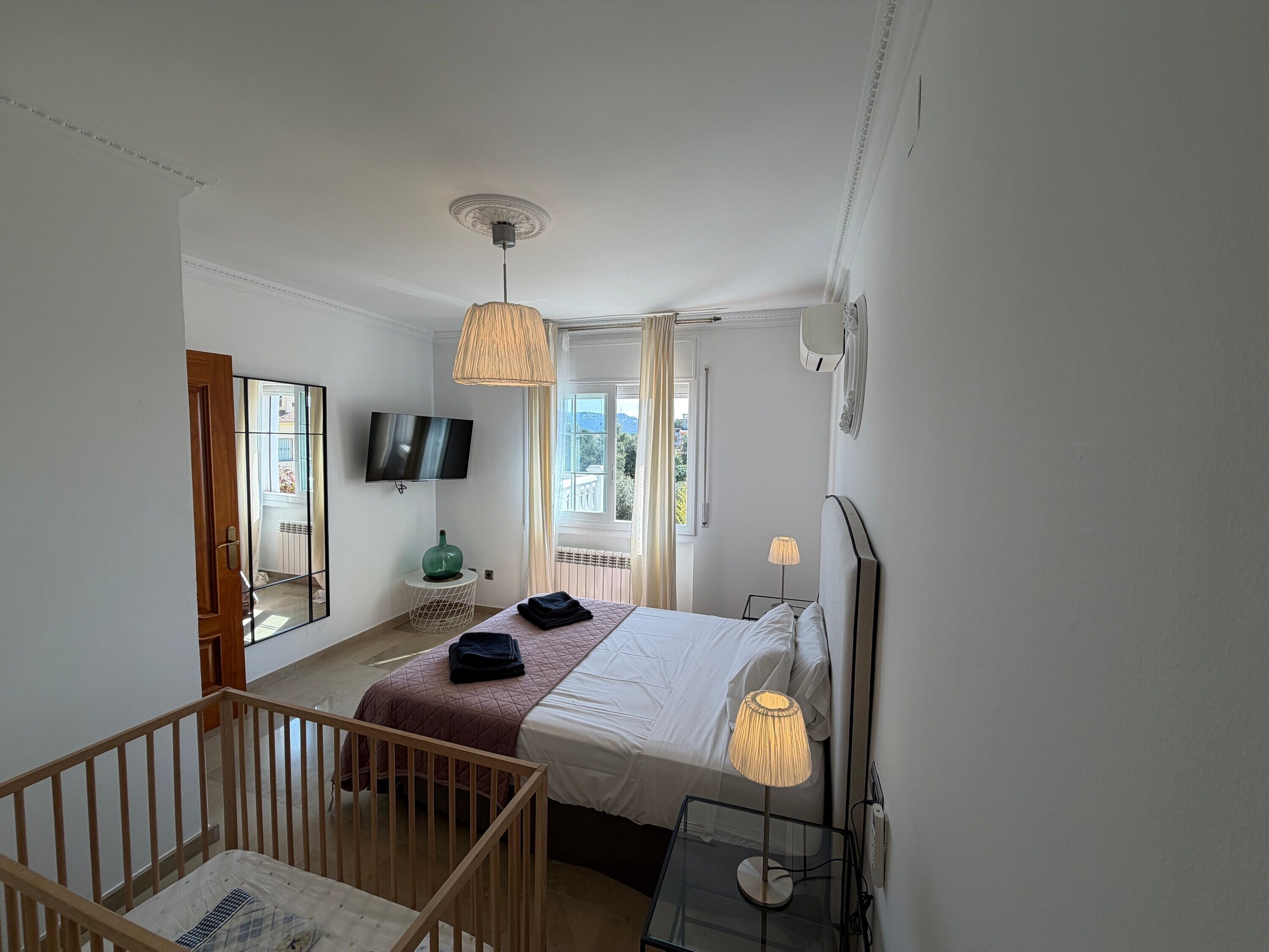 5 chambres, fer et planche à repasser, Wi-Fi gratuit, draps fournis