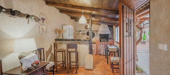 Country Home 'Pinar De Las Cabanuelas' with Private Terrace, Private Garden and Wi-Fi