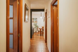 Interior - Pinar de las Cabanuelas – Country Home for 5, Ciudad Real, Garden & Terrace (VILLANUEVA DE DUERO)