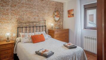 2 bedrooms, free WiFi, bed sheets