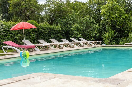 Séjour magique au Magicogîte – Harry Potter, avec piscine partagée et climatisation