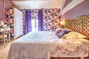 2 makuuhuonetta, silitysrauta/-lauta, ilmainen Wi-Fi, vuodevaatteet