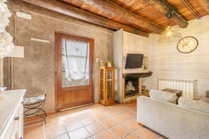 TV, fireplace, table tennis
