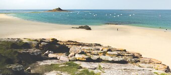 Bungalow 'Près Plages Sauna Privé' con terraza privada y Wi-Fi