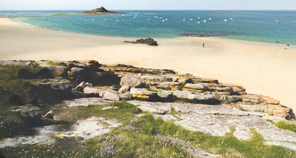 Bungalow 'Près Plages Sauna Privé' with Private Terrace and Wi-Fi