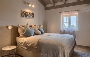 4 habitaciones, cuna de viaje, wifi gratis y ropa de cama 