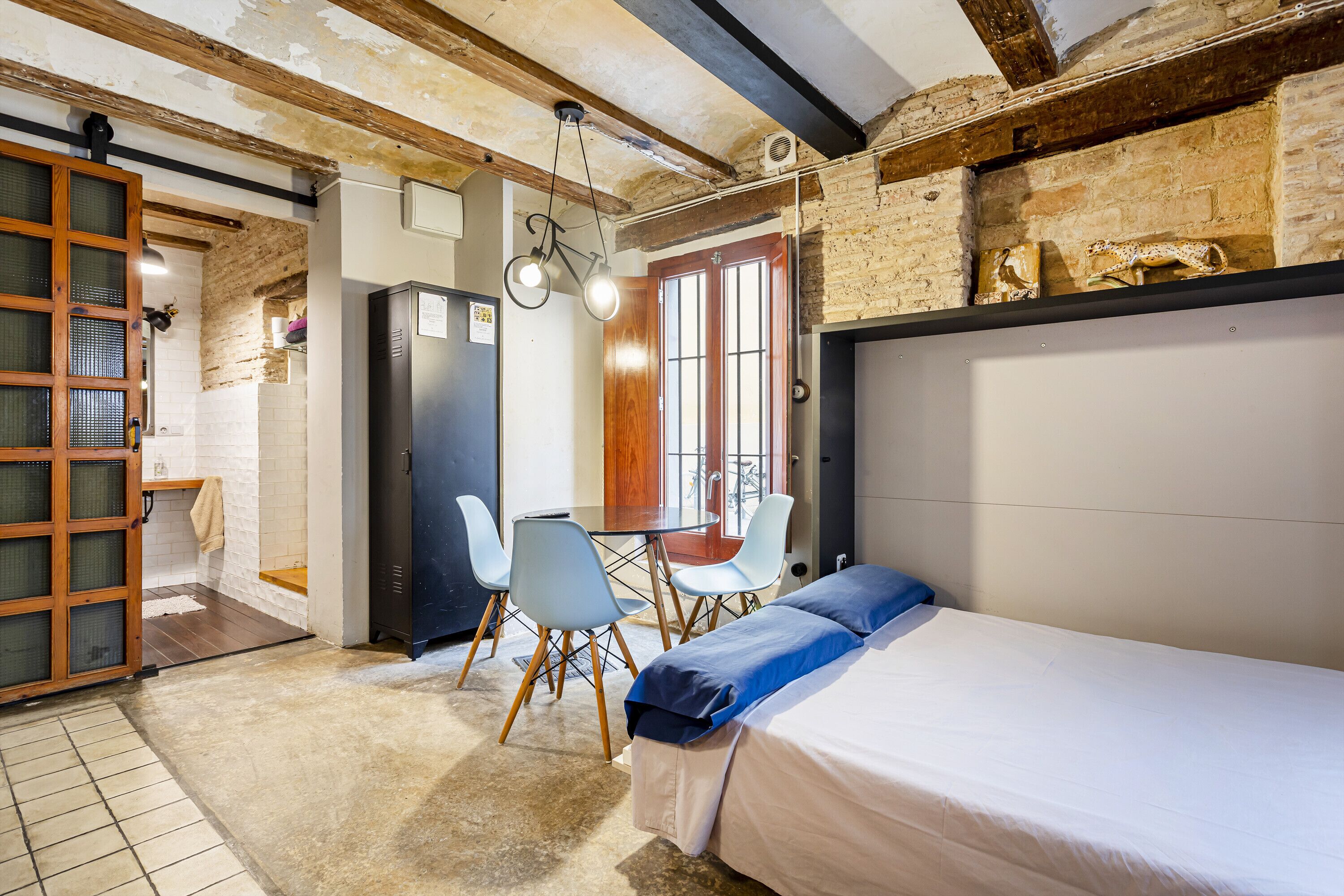 Wifi gratis y ropa de cama 