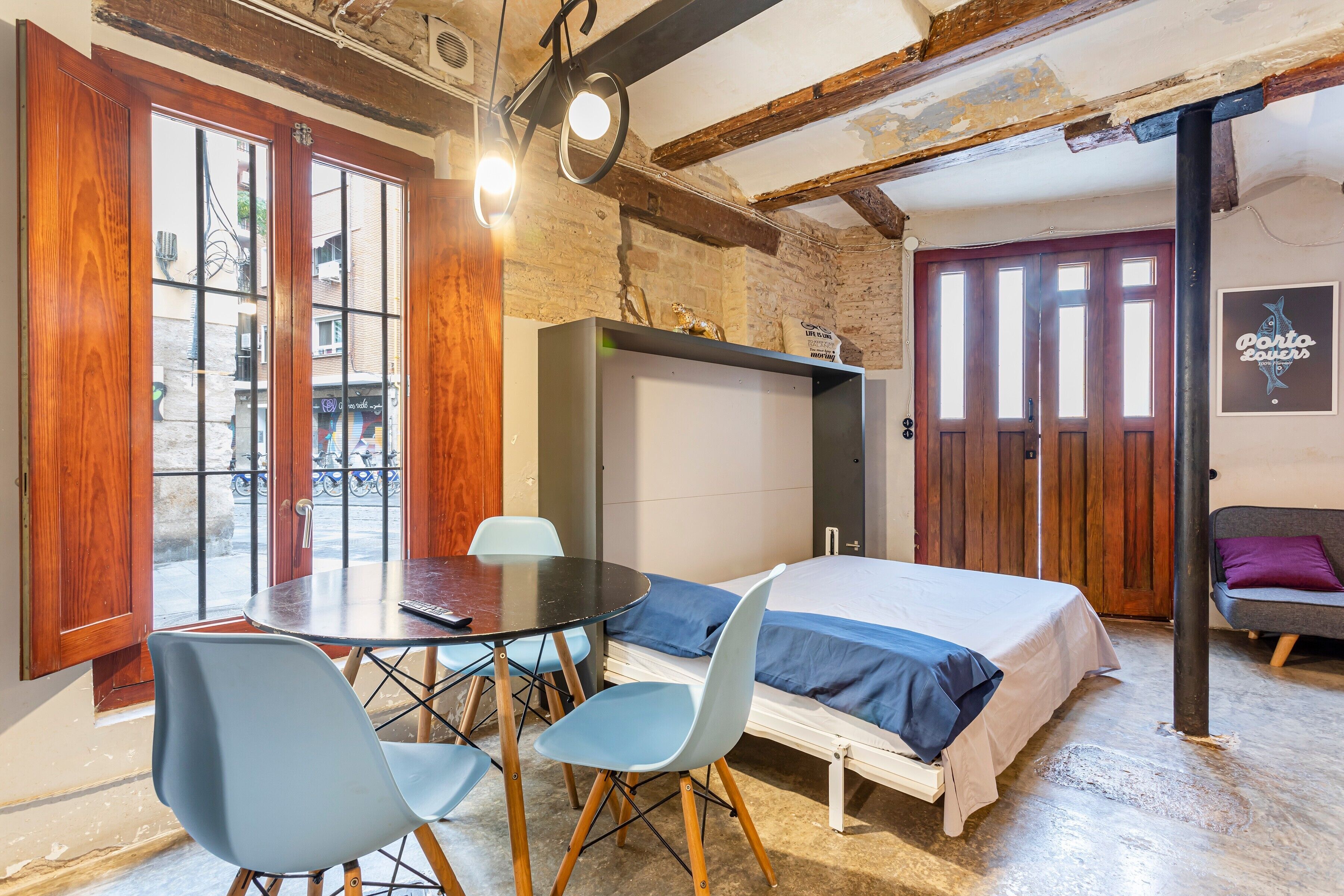 Wifi gratis y ropa de cama 