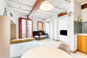 Interior - Studio Apartment '2º In The Old Center' with Balcony, Wi-Fi and Air Conditioning (València)