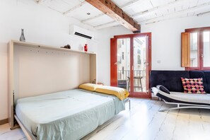 1 chambre, fer et planche à repasser, Wi-Fi gratuit, draps fournis