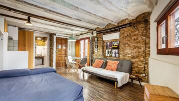 1 camera, ferro/asse da stiro, Wi-Fi gratuito, lenzuola