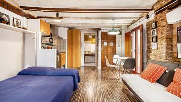 1 camera, ferro/asse da stiro, Wi-Fi gratuito, lenzuola