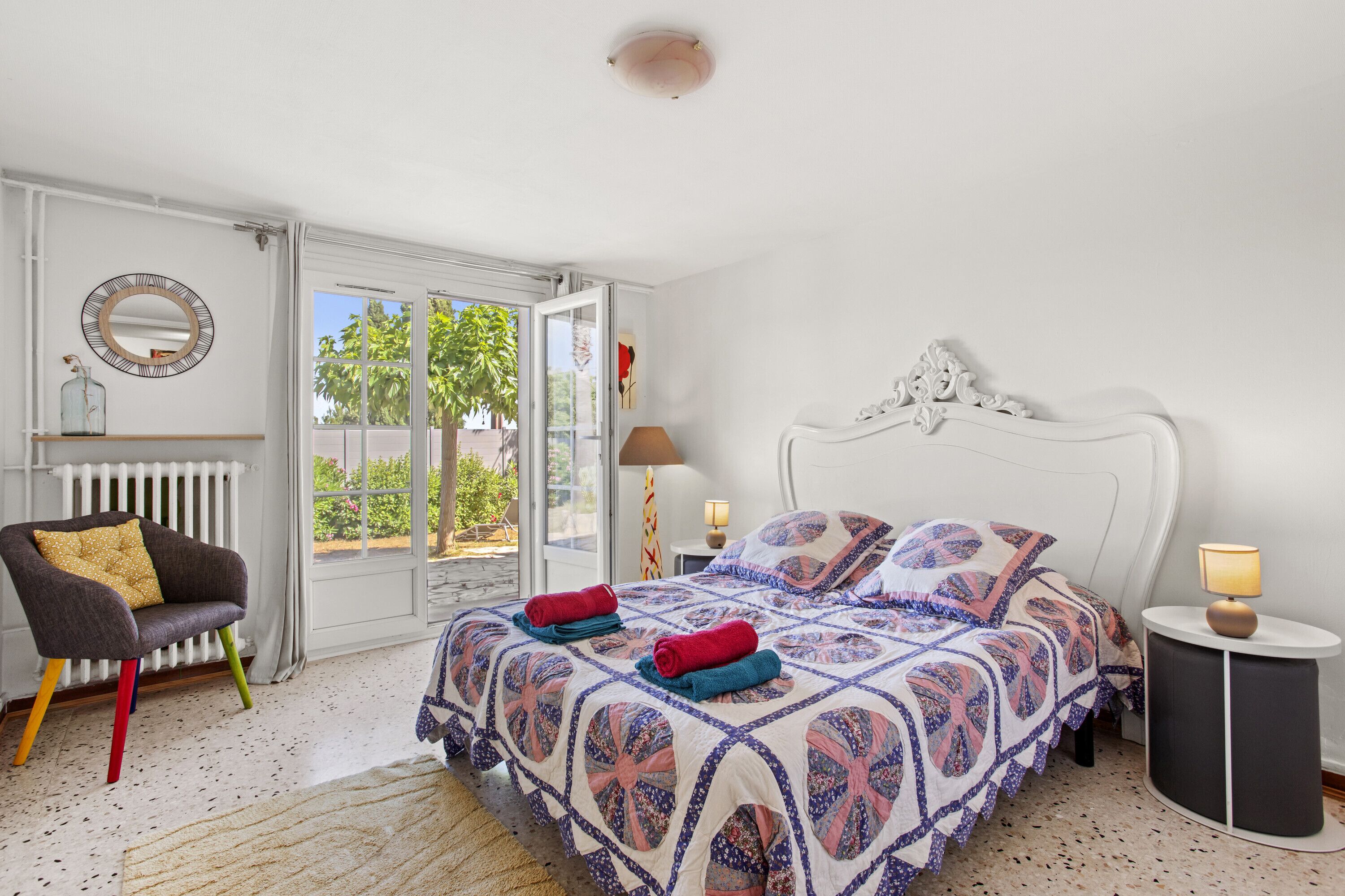 2 slaapkamers, een strijkplank/strijkijzer, beddengoed