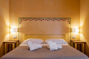 1 slaapkamer, een strijkplank/strijkijzer, gratis wifi, beddengoed