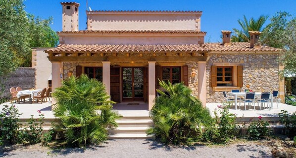 Exterior - Country House 'Rustica' with Mountain View, Private Pool and Wi-Fi (Artà)