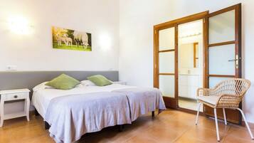 4 Schlafzimmer, Bügeleisen/Bügelbrett, kostenloses WLAN, Bettwäsche