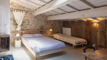 1 chambre, Wi-Fi gratuit, draps fournis