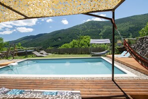 Pool - Room 'La Ferme De Chalas - Coucoulude' with Shared Pool, Shared Terrace and Wi-Fi (Valgorge)
