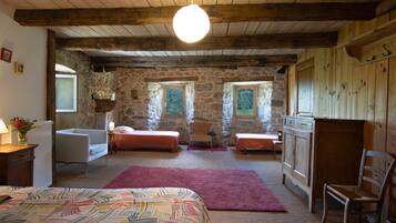 1 bedroom, free WiFi, bed sheets