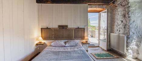 1 chambre, Wi-Fi gratuit, draps fournis