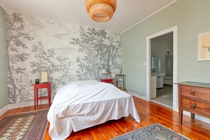 4 bedrooms, free WiFi, bed sheets - Holiday Home 'Maison Albizia' with Private Terrace, Garden, and Wi-Fi (Le Croisic)