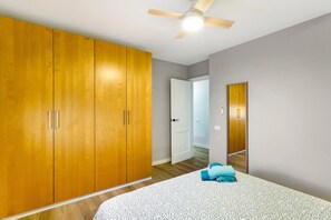 2 habitaciones, tabla de planchar con plancha y wifi gratis 