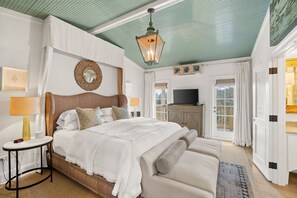 4 Schlafzimmer, Schreibtisch, Bügeleisen/Bügelbrett, kostenloses WLAN
