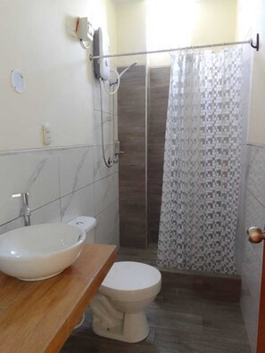 Chambre Standard, vue ville | Salle de bain