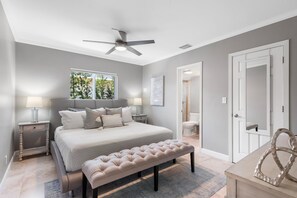 4 多间卧室、熨斗/熨衣板、免费 WiFi、床单