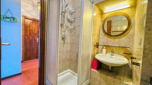 Shower, towels
