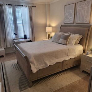3 bedrooms, in-room safe, iron/ironing board, WiFi