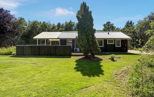 Cozy home in Jerup with WiFi