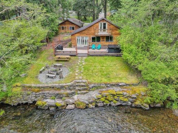 Exterior - Creekside Cabin @ Mt. Rainier with Hot Tub and Game Room (Ashford)