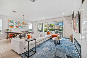 Smart TV - The Villa Tranquility with Private Pool (Kissimmee)
