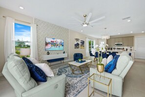 Smart TV, table football - Blue Suede Townhome in Reunion Resort (Kissimmee)