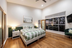 5 bedrooms, iron/ironing board, travel crib, WiFi