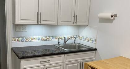 Get away to Green Pastures .10 minutes to Beach, Great for weekend getaways