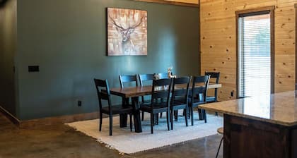 Cozy Lodge at Ward Creek Ranch close to interstate and wedding venues.